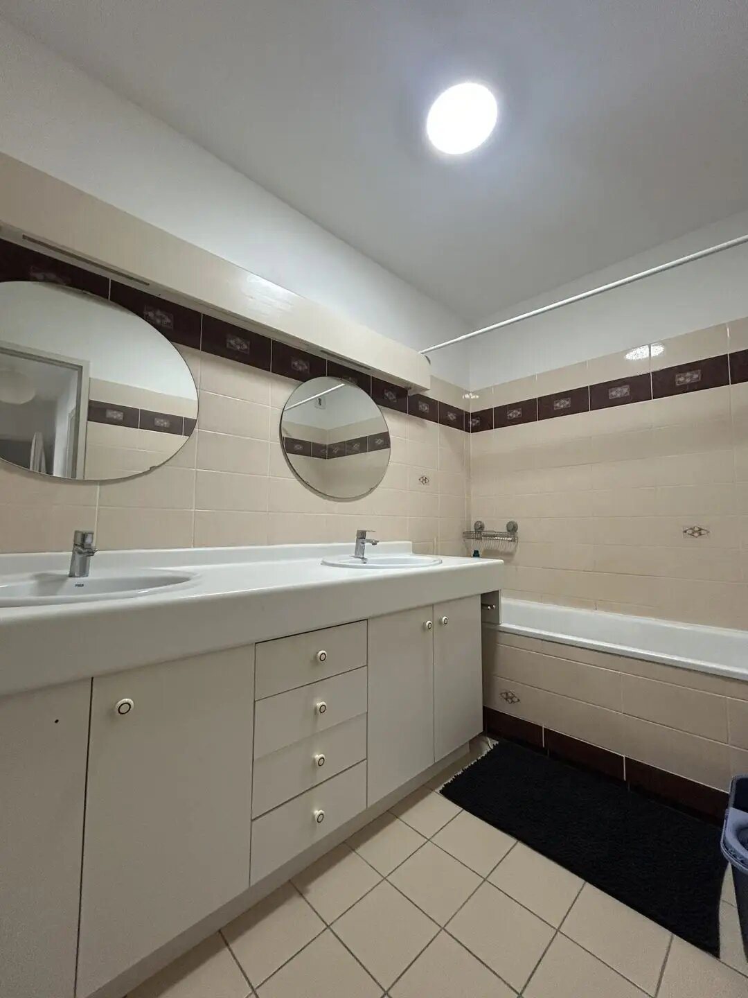 Appartement à louer, 72m², Saintes
