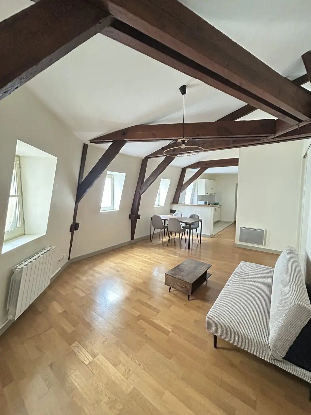 Appartement à louer, 52m², Saintes