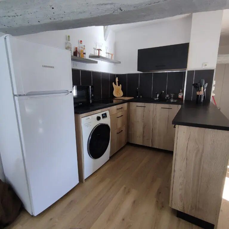 Appartement à louer, 42m², Saintes