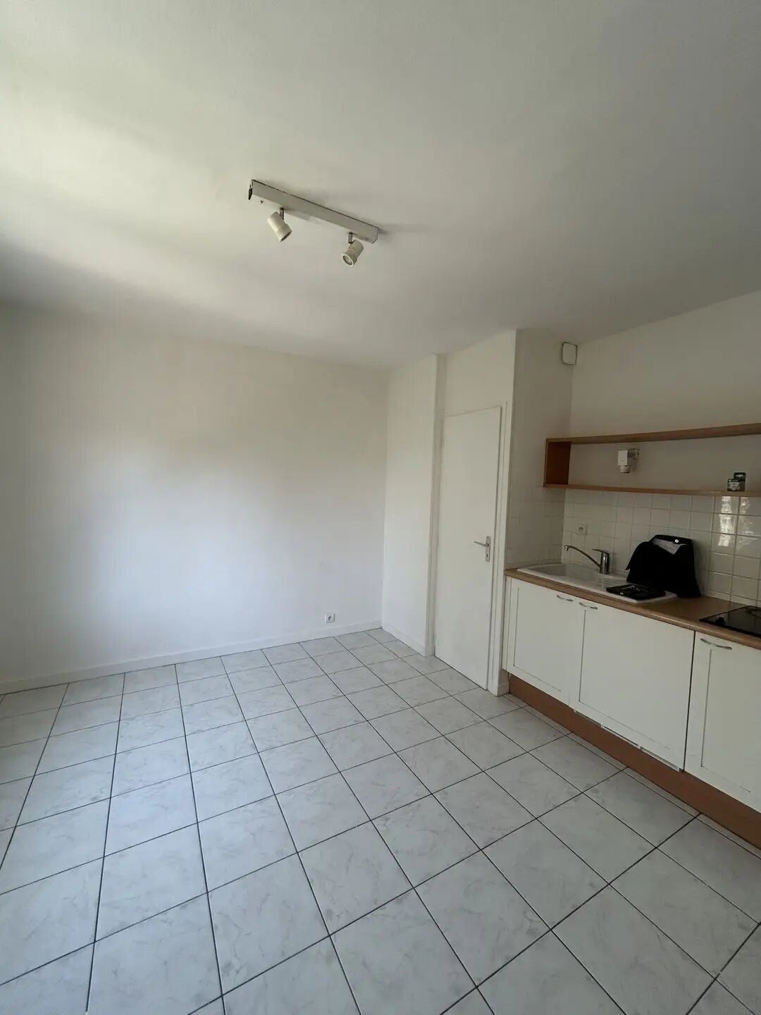 Appartement à louer, 29m², Saintes