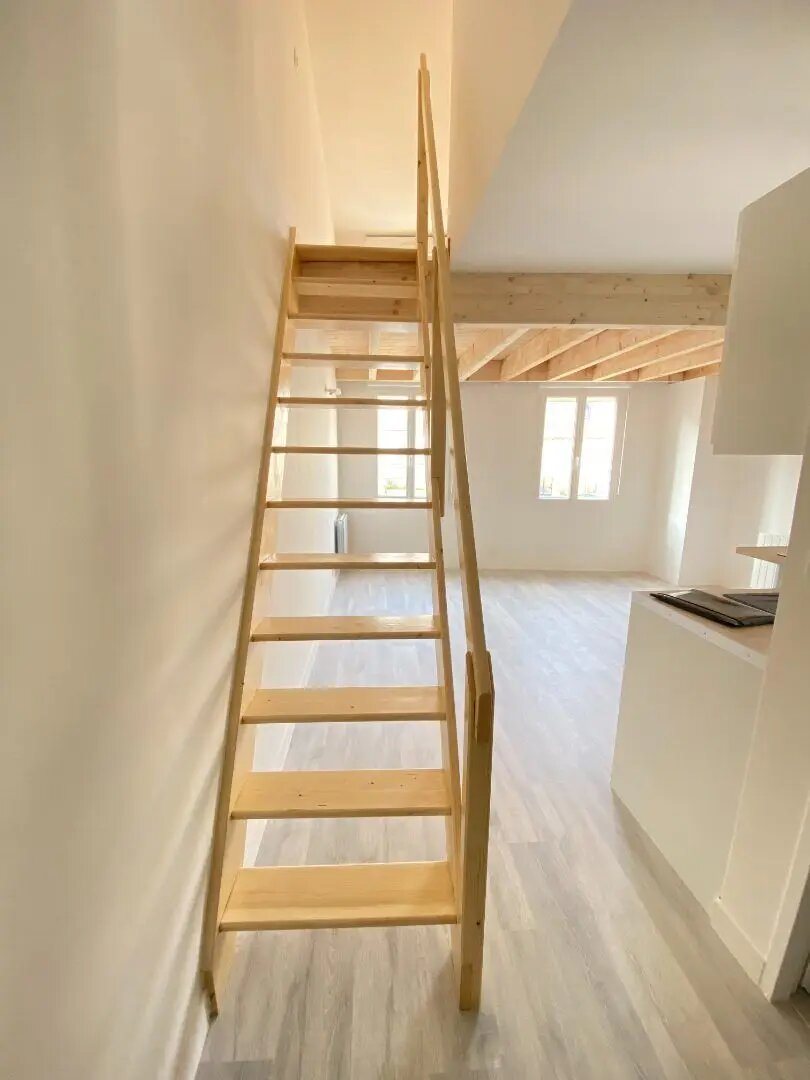 Appartement à louer, 22m², Saintes