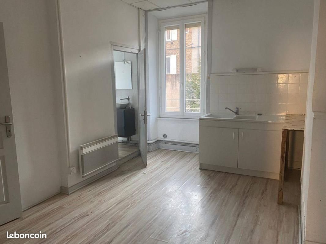 Appartement à vendre, 91m², Bourg-Argental