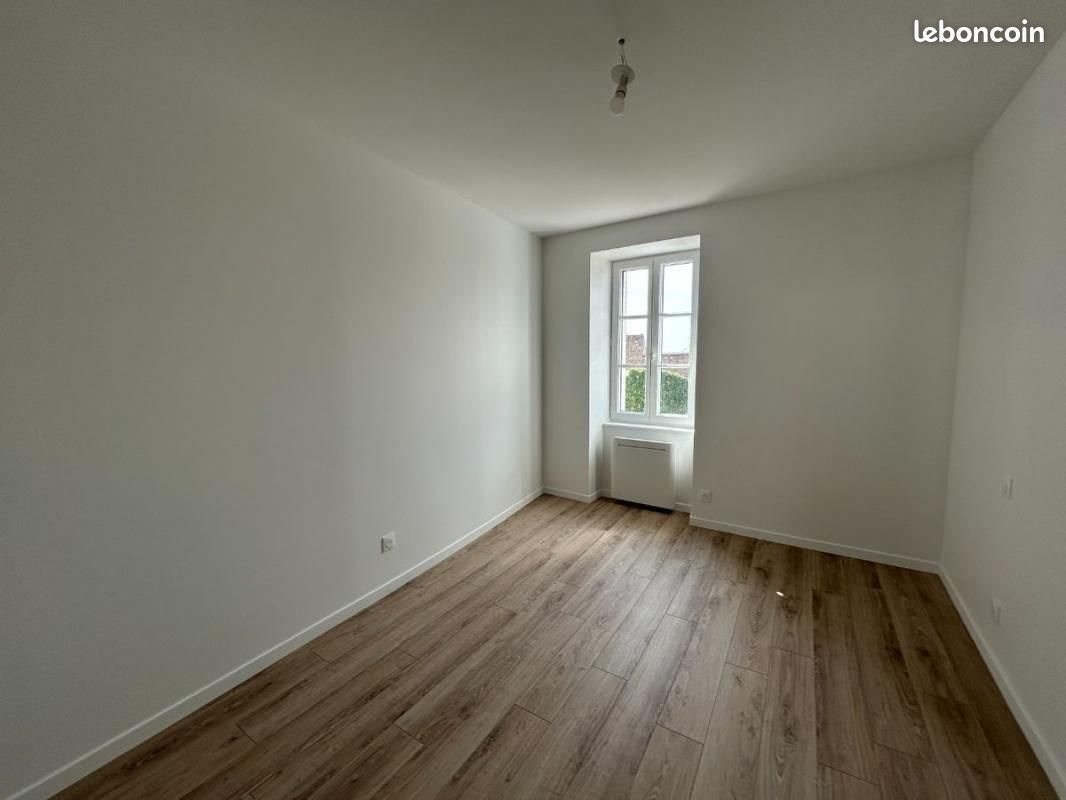Appartement à louer, 49m², Maclas