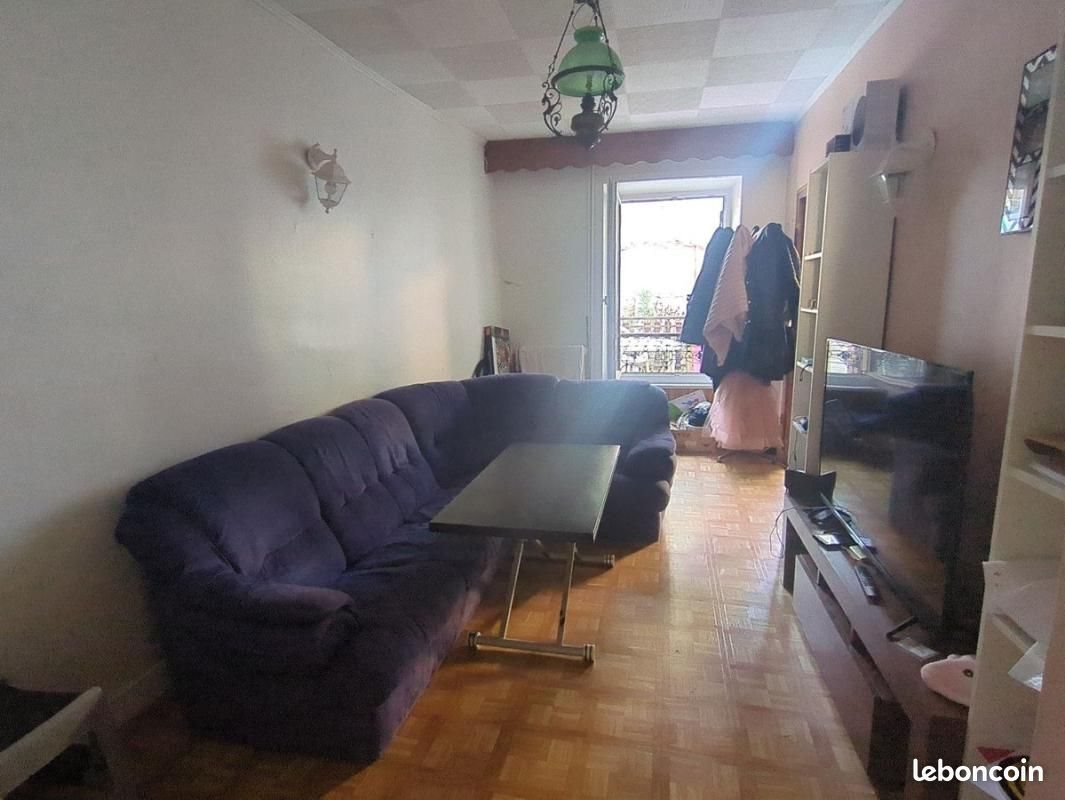 Maison à vendre, 163m², Bourg-Argental