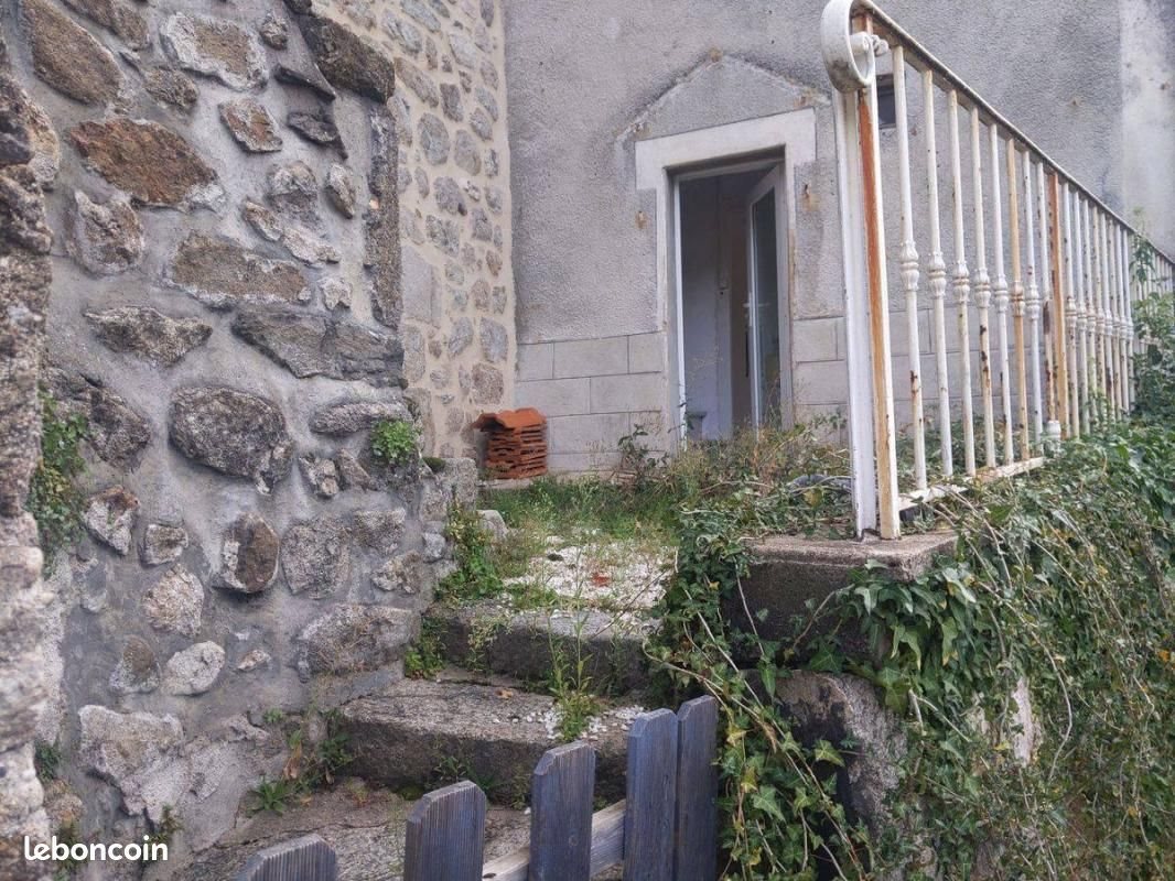 Maison à vendre, 108m², Bourg-Argental