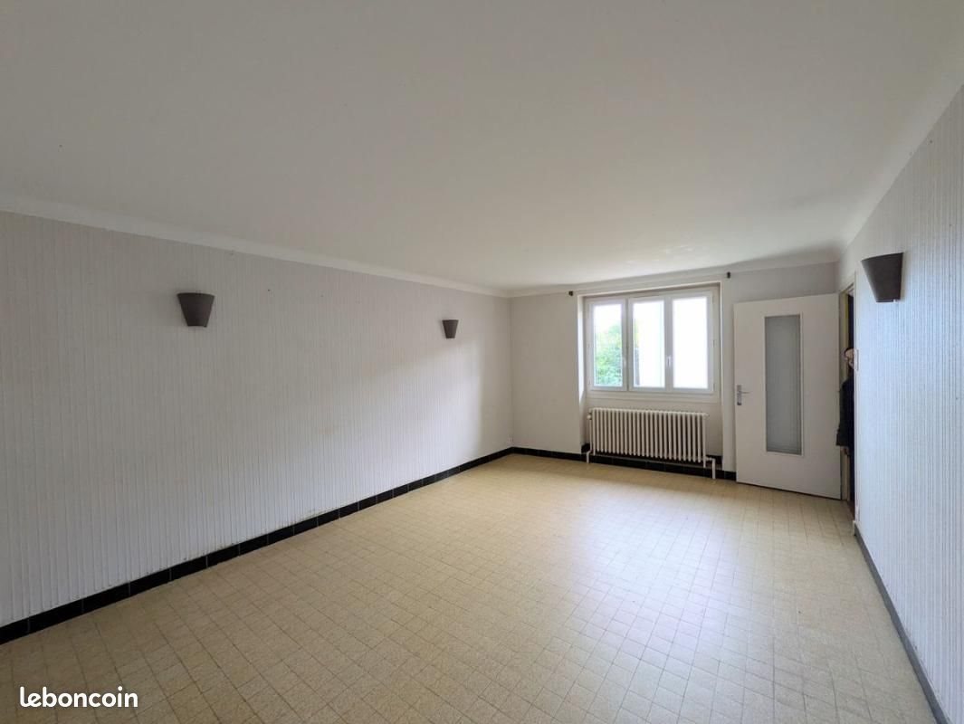 Maison à vendre, 100m², Ecotay-l'Olme