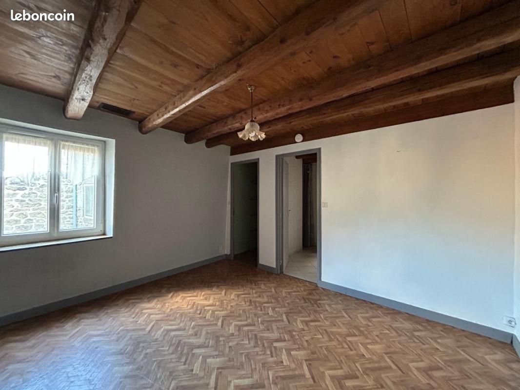 Maison à louer, 43m², Maclas