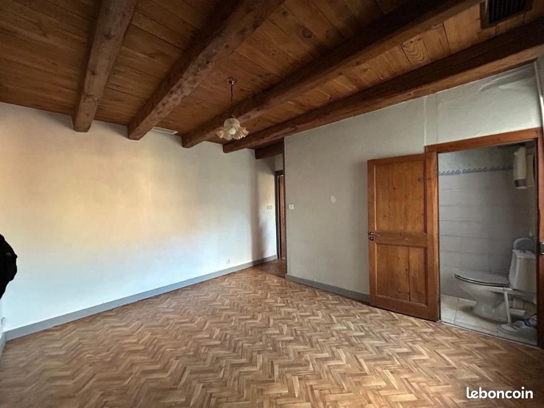 Maison à louer, 43m², Maclas