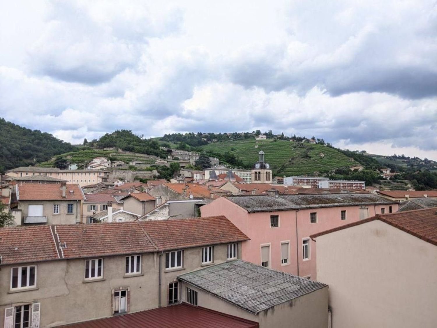 Appartement à louer, 65m², Condrieu