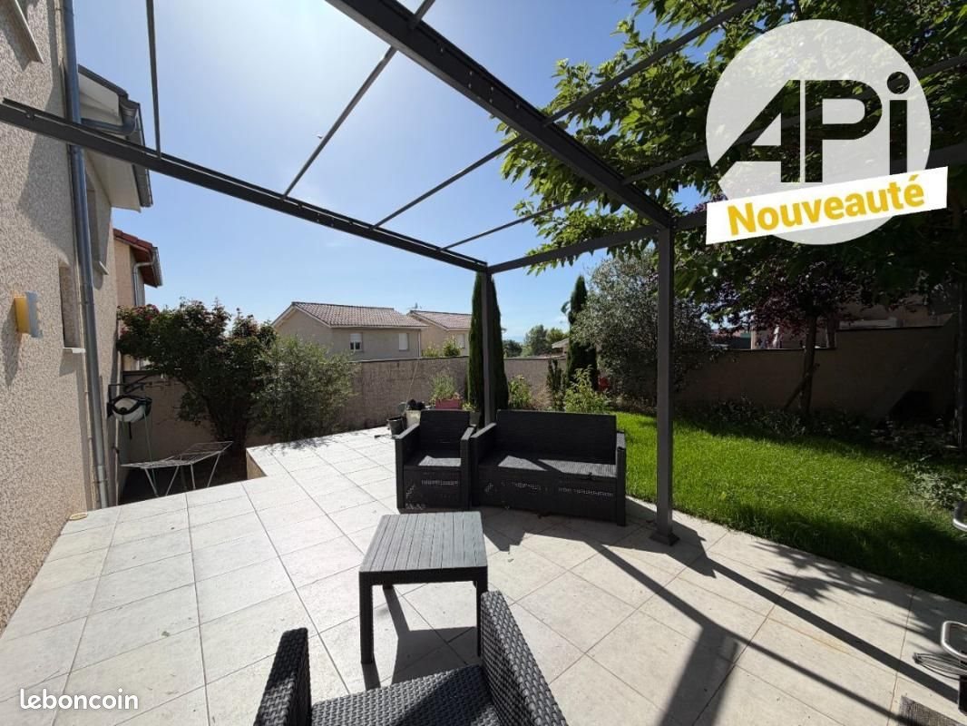 Maison à vendre, 116m², Maclas