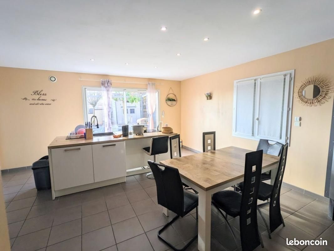 Maison à vendre, 116m², Maclas
