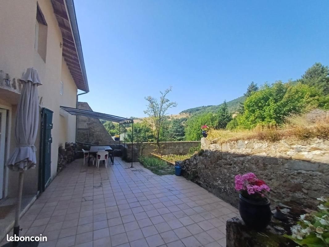 Maison à vendre, 374m², Saint-Julien-Molin-Molette