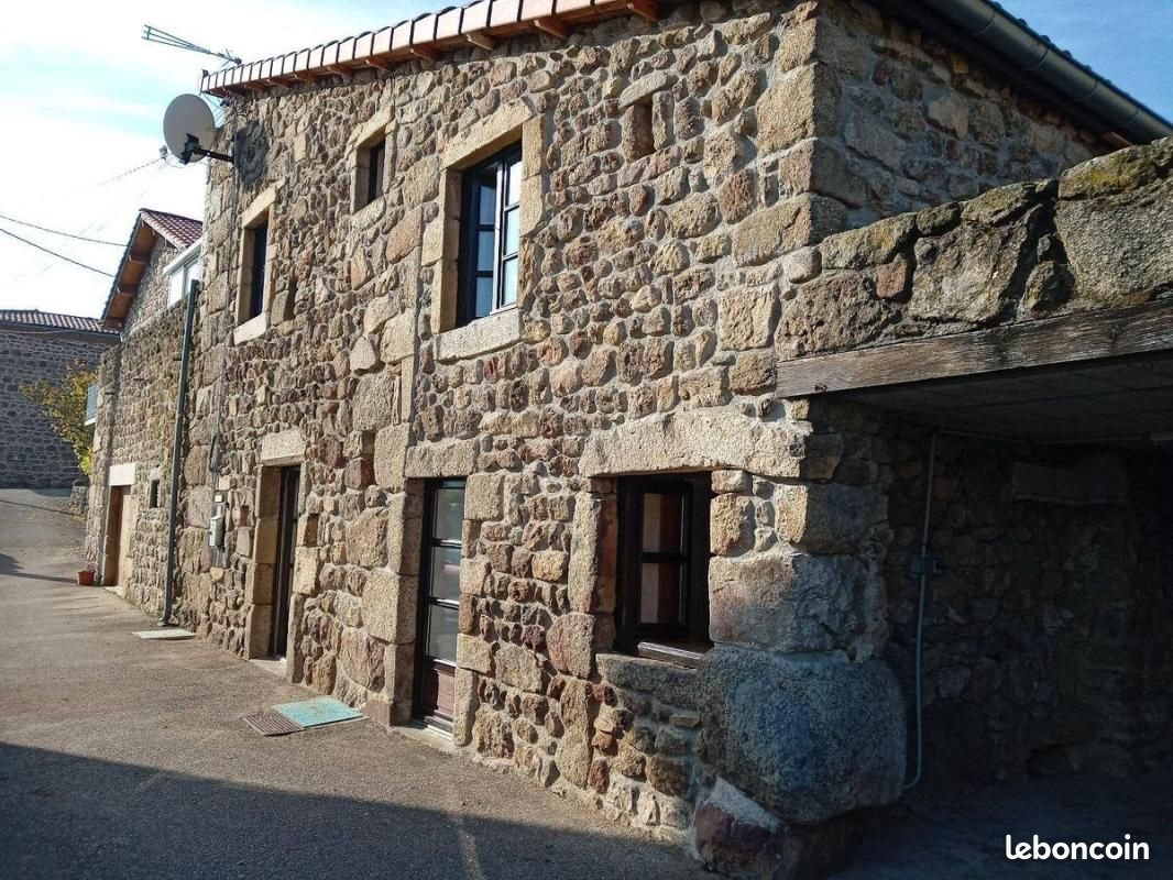 Maison à louer, 44m², Roisey