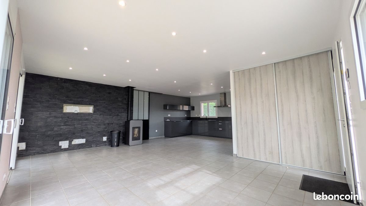 Maison à vendre, 106m², Charnas