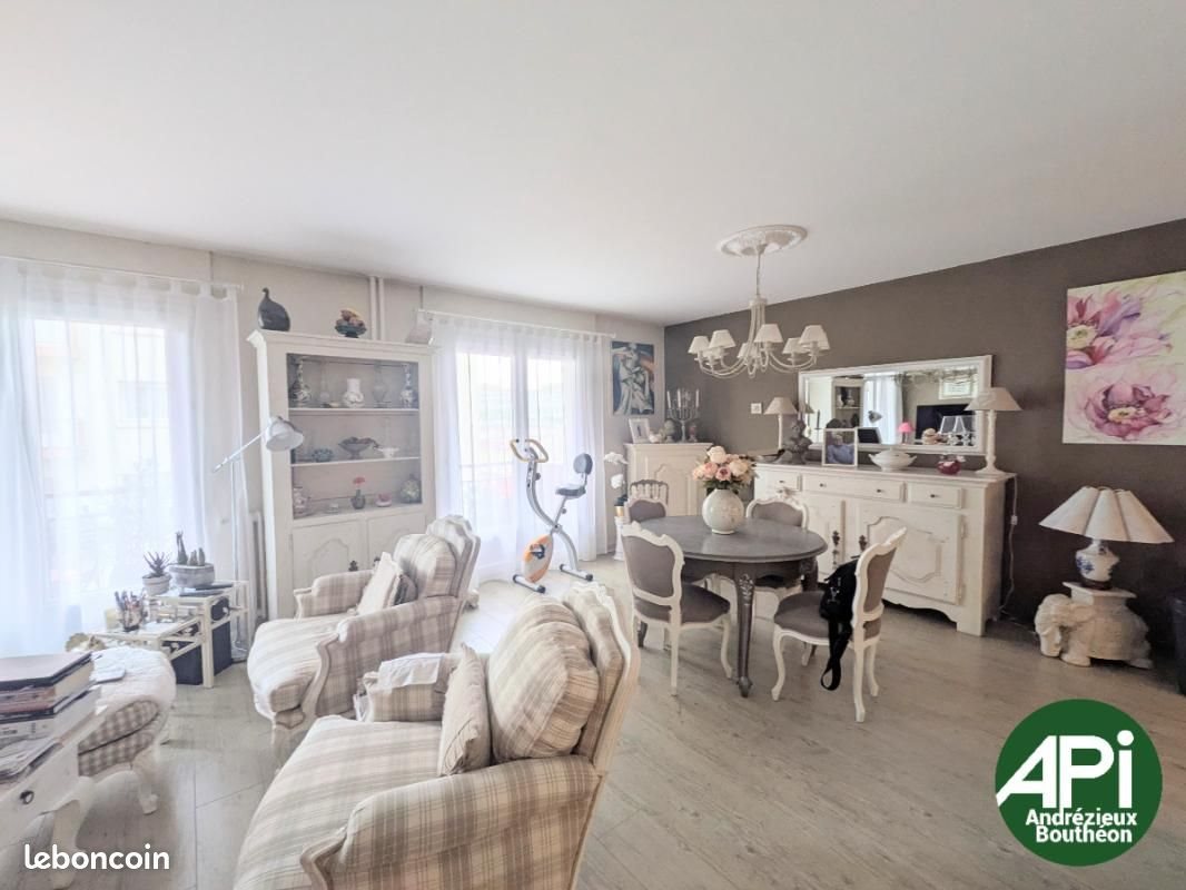 Appartement à vendre, 68m², Saint-Étienne