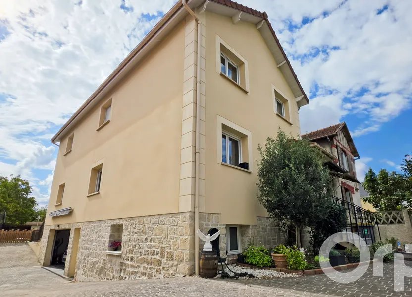 Maison à vendre, 137m², Saint-Prix