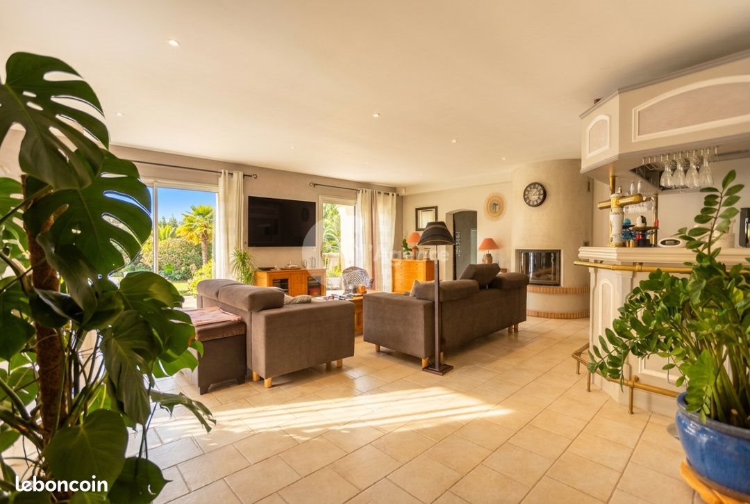 Maison à vendre, 205m², Fréjus