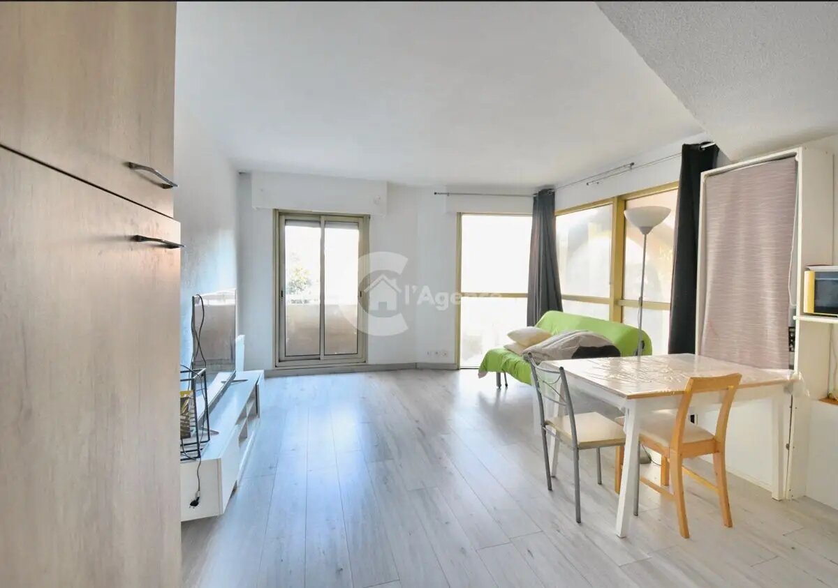 Appartement à vendre, 28m², Vallauris
