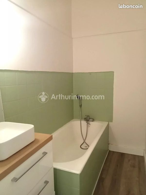 Appartement à louer, 59m², Briatexte