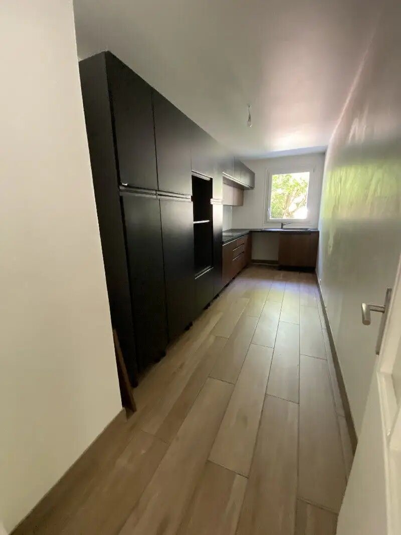 Appartement à louer, 95m², Vaux-le-Pénil