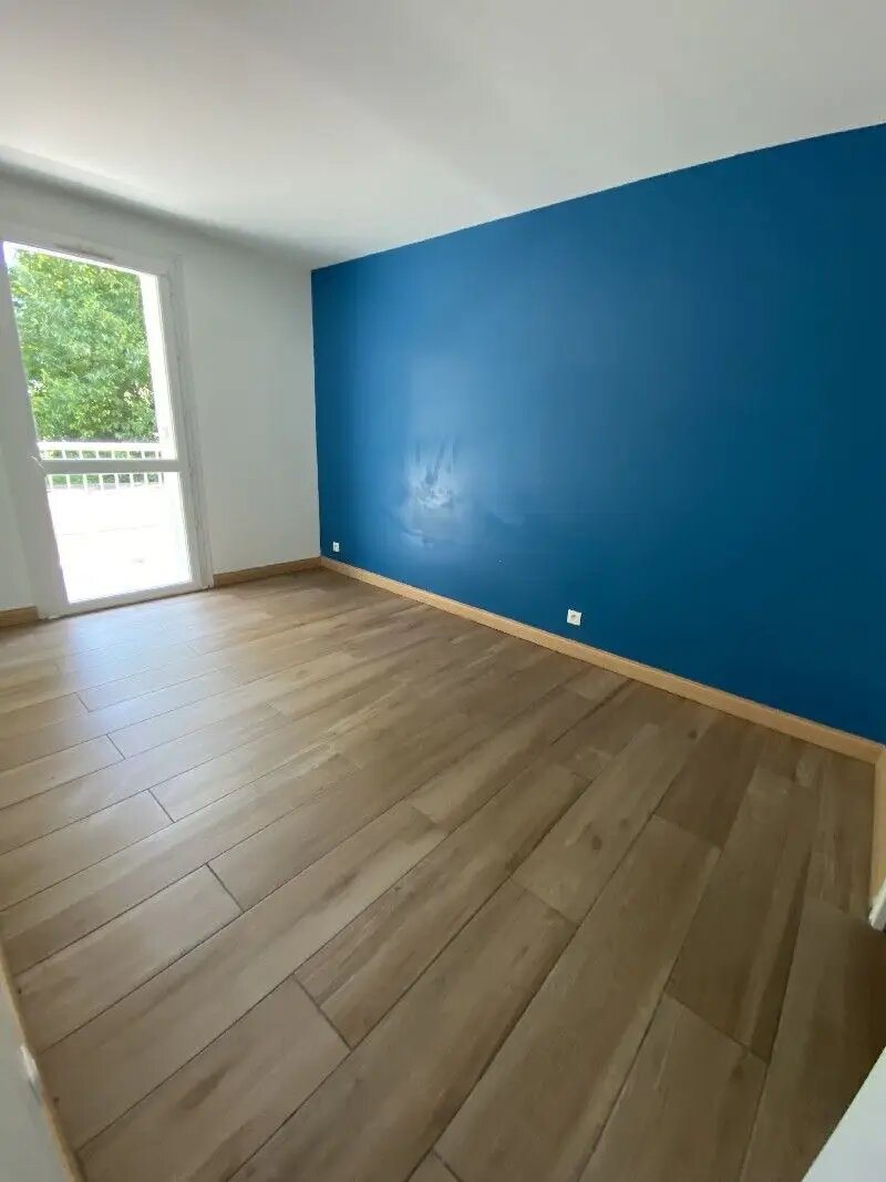 Appartement à louer, 95m², Vaux-le-Pénil