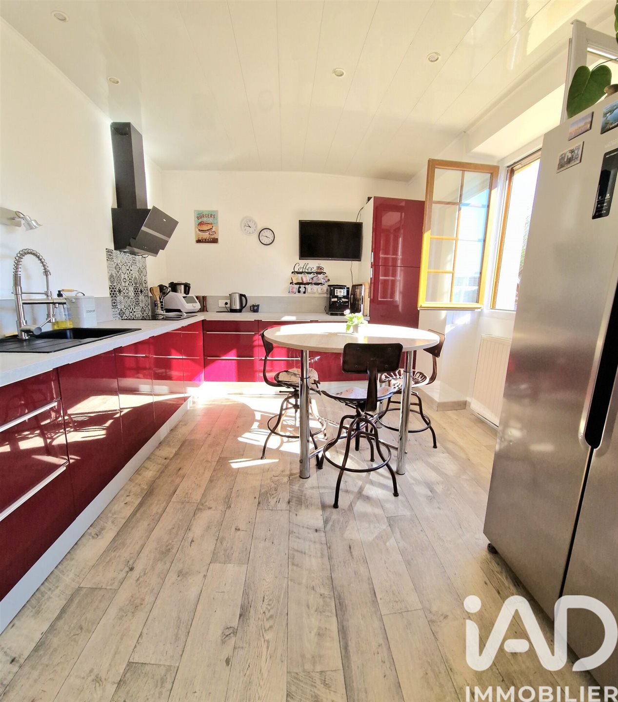 Maison à vendre, 100m², Saint-Cyr-les-Champagnes