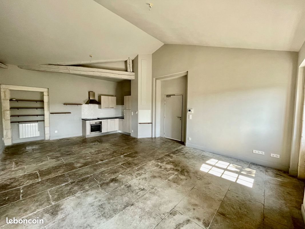 Appartement à louer, 85m², Nîmes
