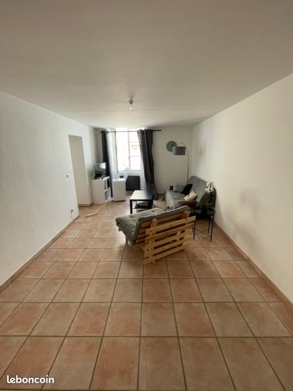 Appartement à louer, 46m², Nîmes