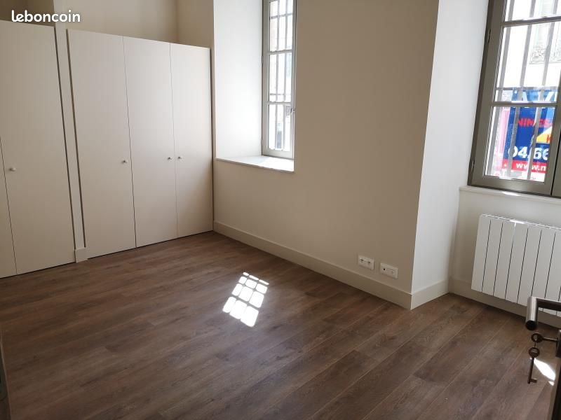 Appartement à louer, 49m², Nîmes