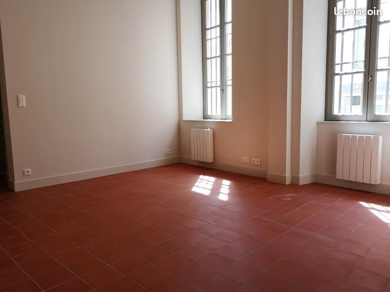 Appartement à louer, 49m², Nîmes