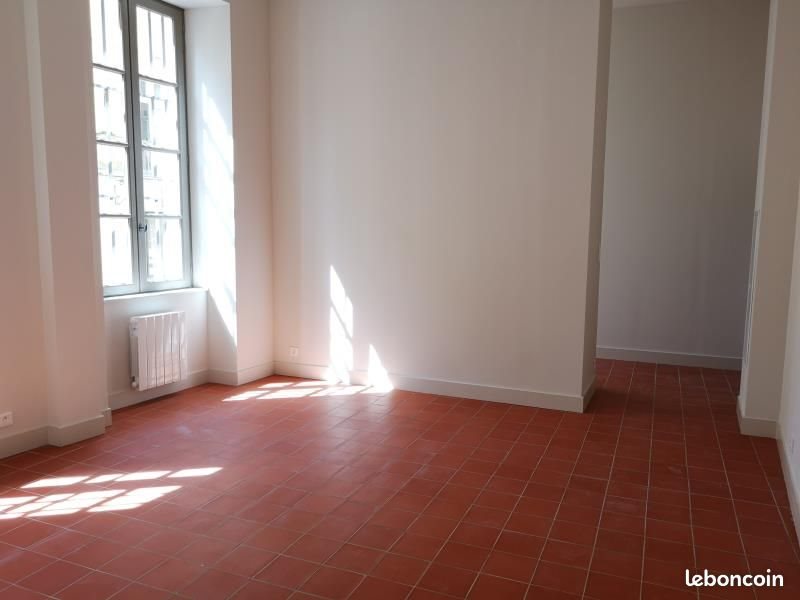 Appartement à louer, 49m², Nîmes