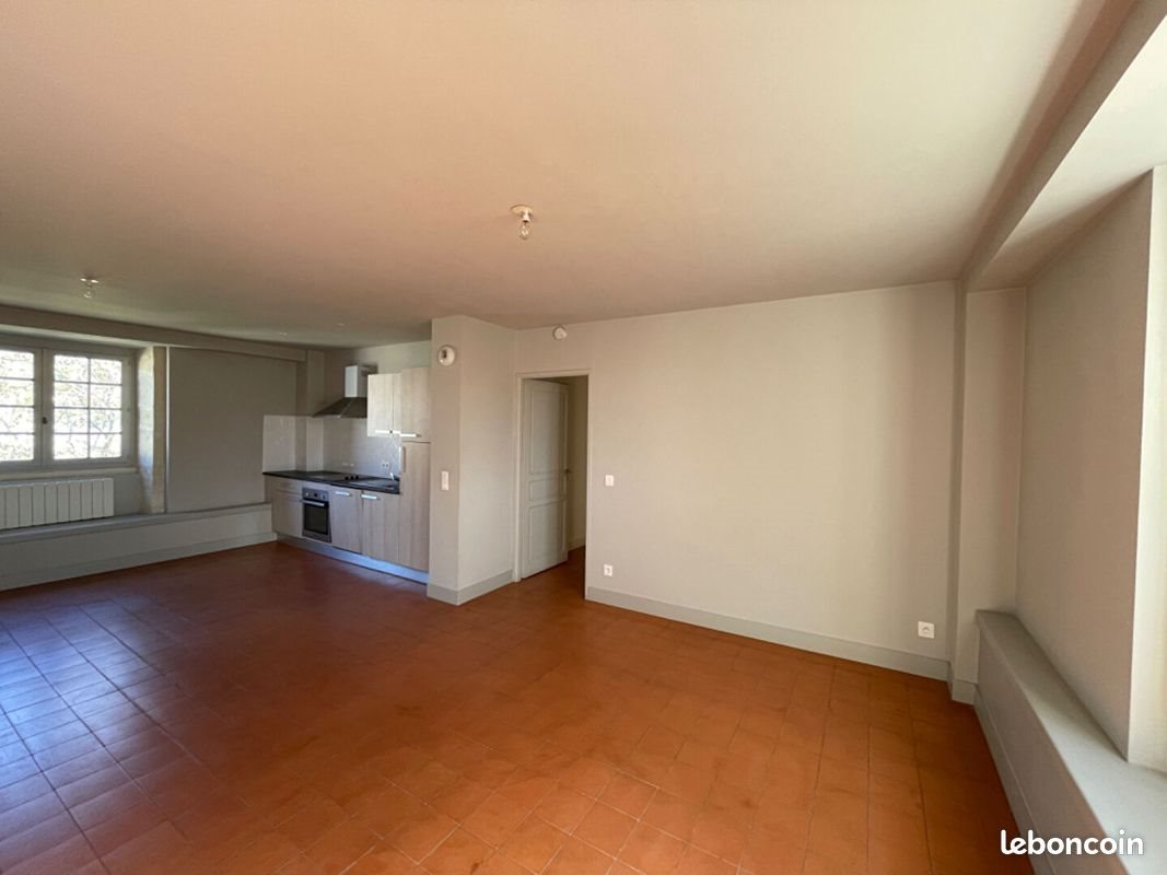 Appartement à louer, 80m², Nîmes