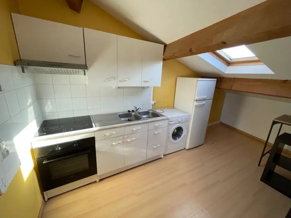 Appartement à louer, 33m², Nîmes