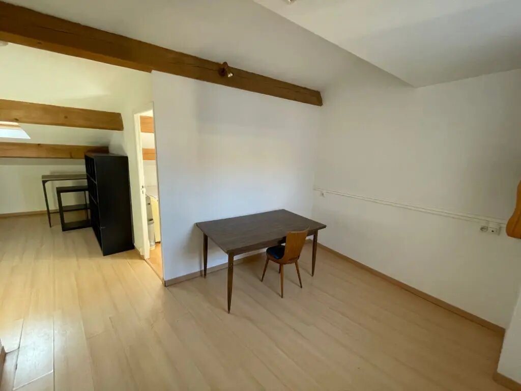 Appartement à louer, 33m², Nîmes