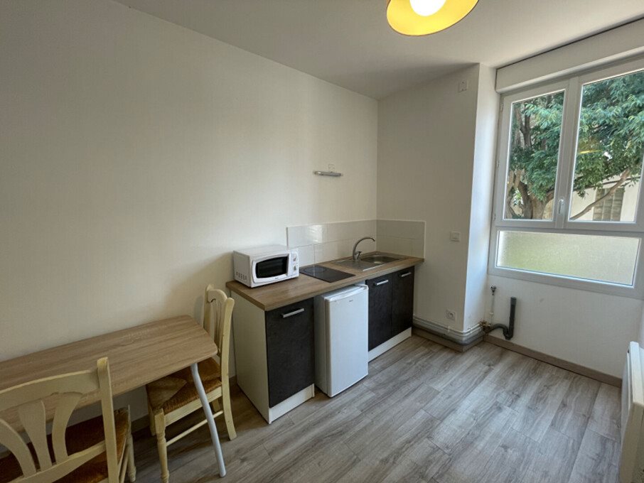 Appartement à louer, 22m², Nîmes