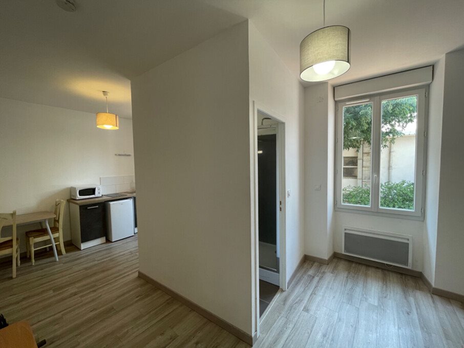 Appartement à louer, 22m², Nîmes