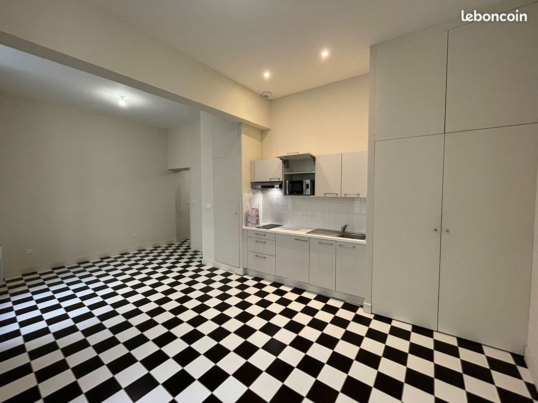 Appartement à louer, 34m², Uzès