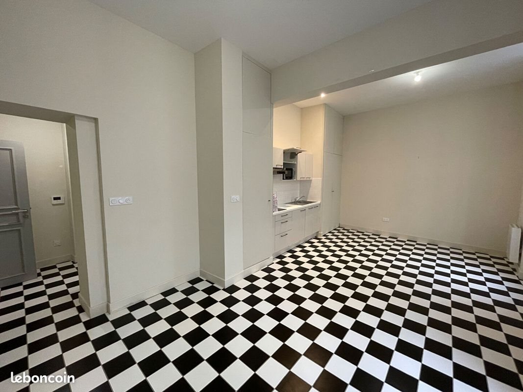 Appartement à louer, 34m², Uzès