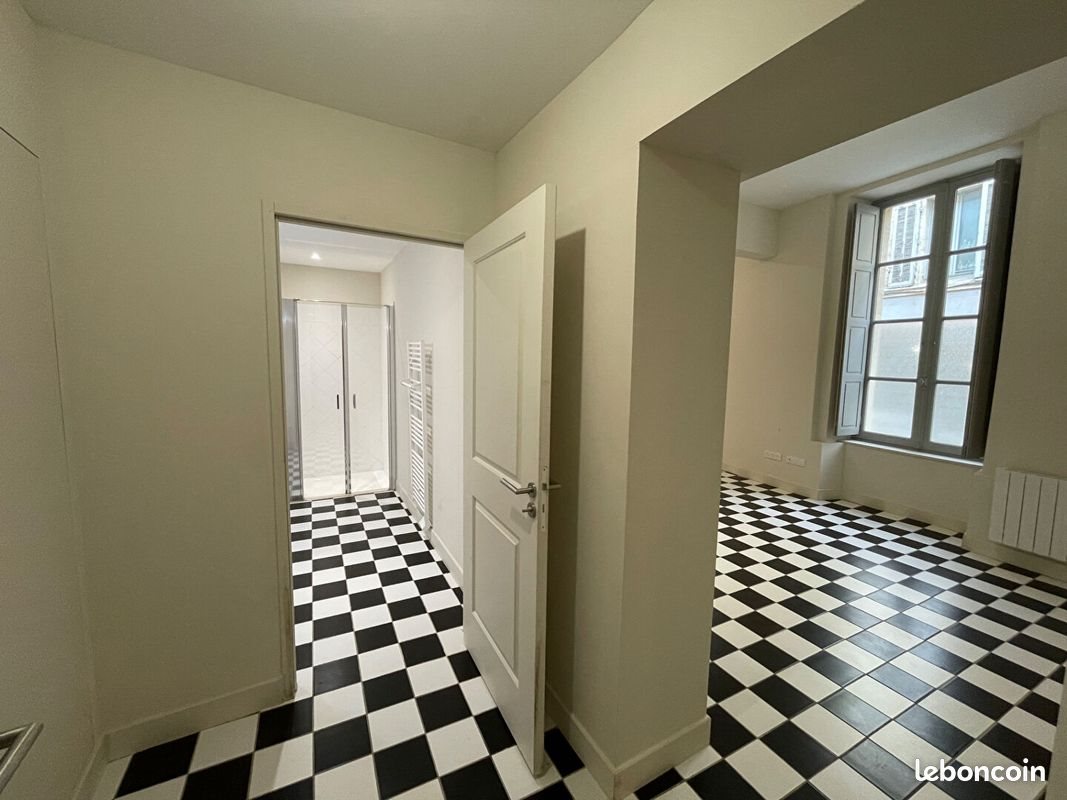 Appartement à louer, 34m², Uzès