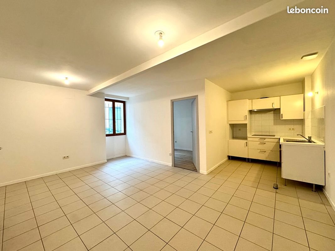 Appartement à louer, 53m², Nîmes