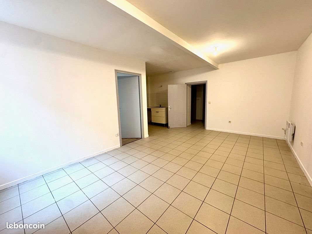 Appartement à louer, 53m², Nîmes