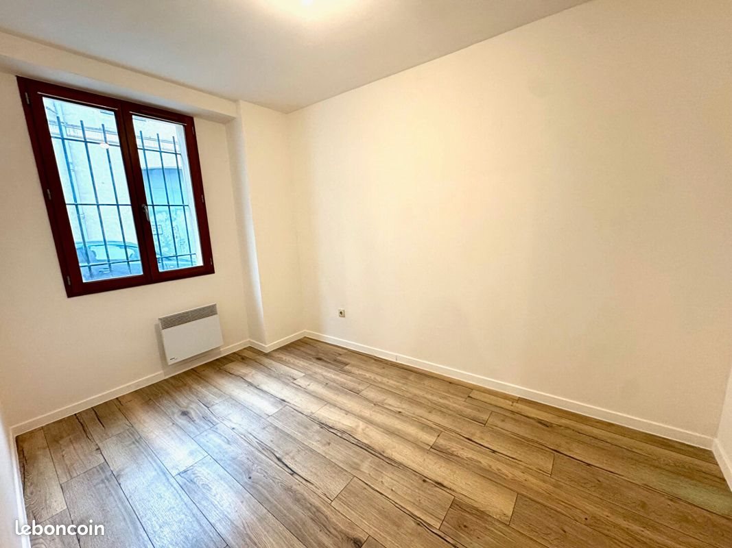 Appartement à louer, 53m², Nîmes
