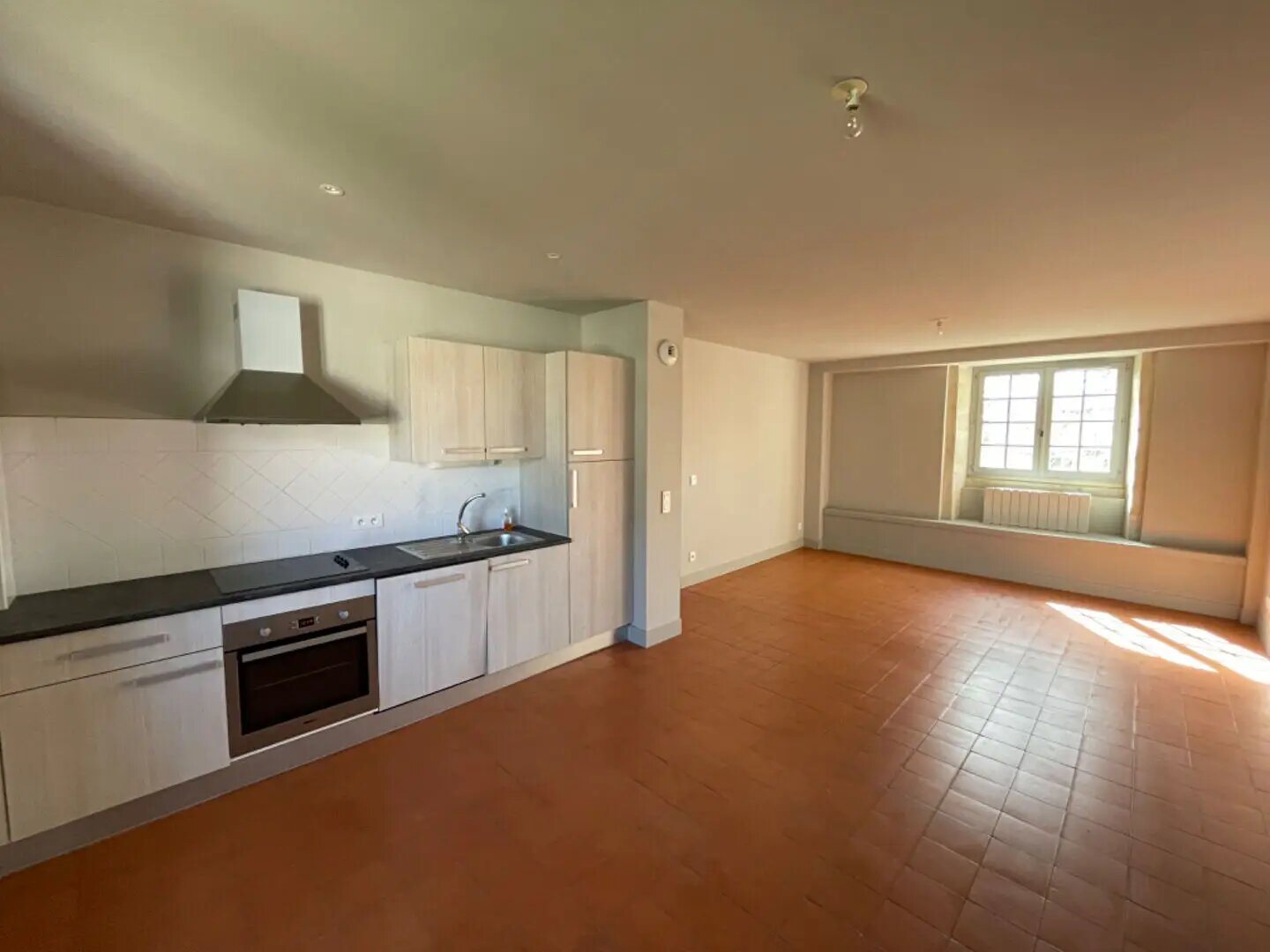 Appartement à louer, 80m², Nîmes