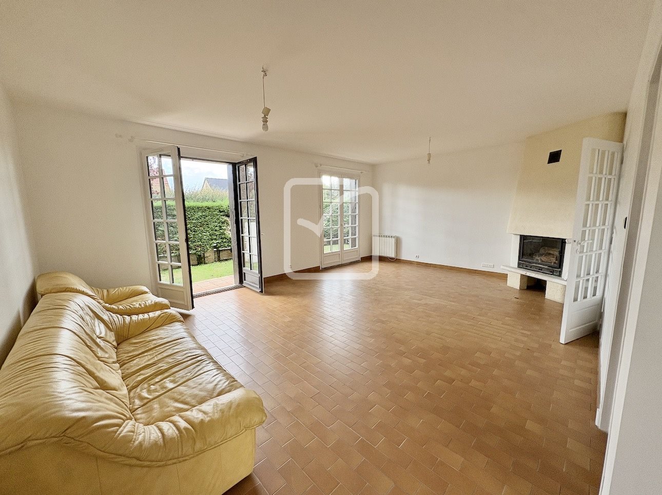 Maison à vendre, 101m², Saint-Pantaléon-de-Larche