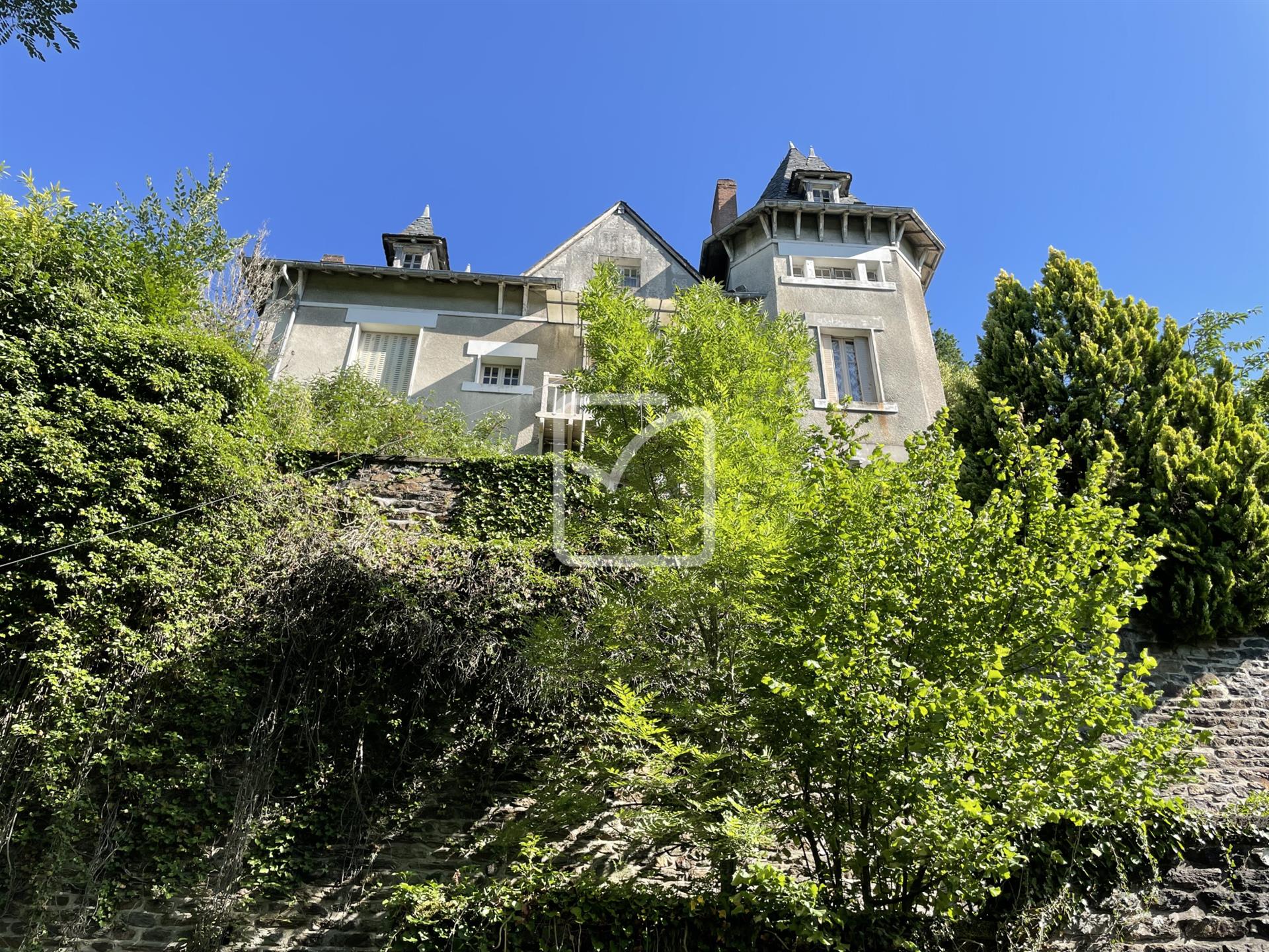 Maison à vendre, 176m², Uzerche