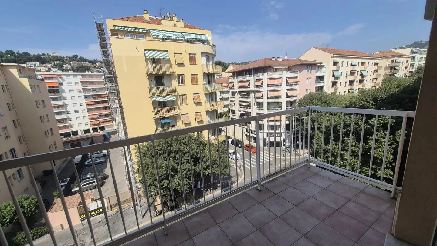 Appartement à louer, 76m², Nice
