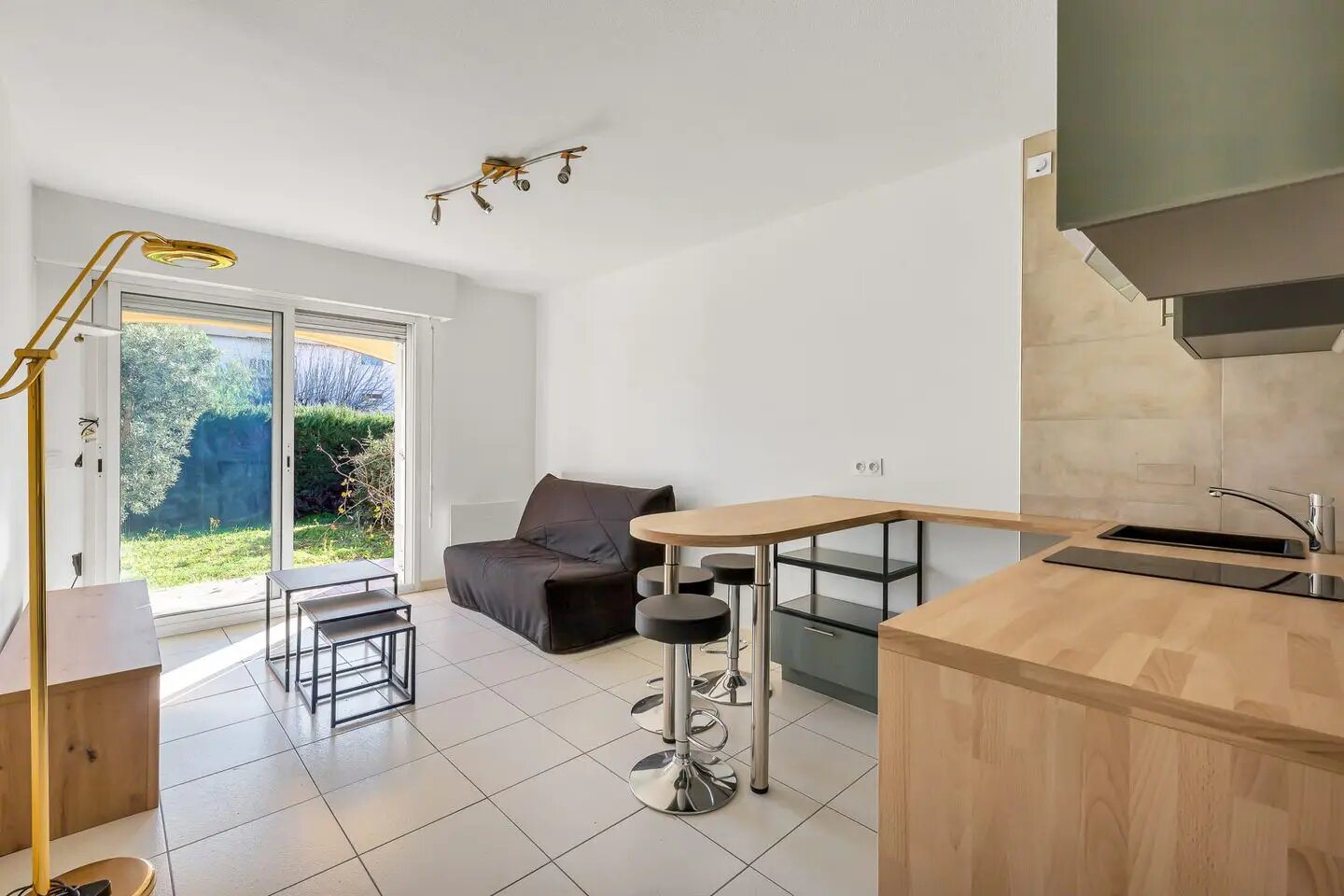 Appartement à louer, 25m², Saint-Laurent-du-Var