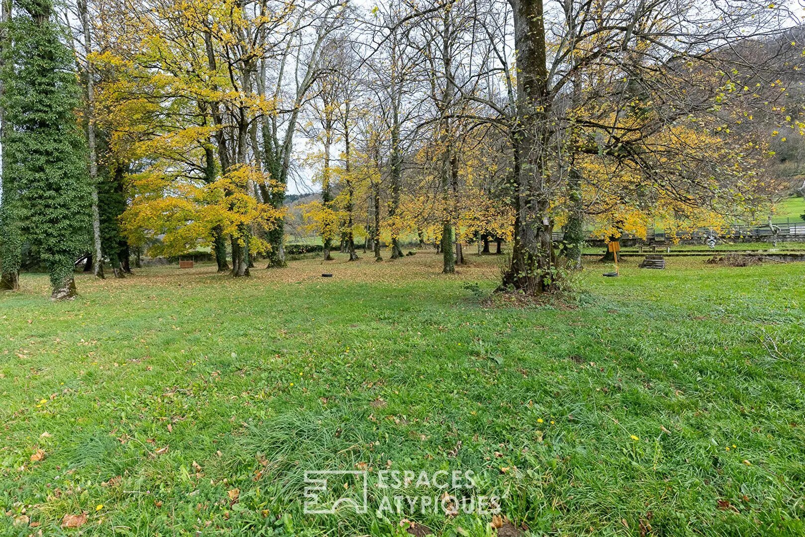 Maison à vendre, 1980m², Lons-le-Saunier