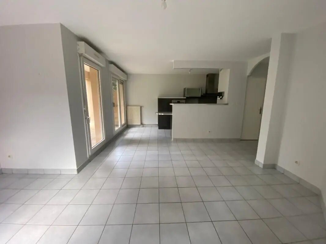 Appartement à louer, 54m², Saint-Genis-Laval