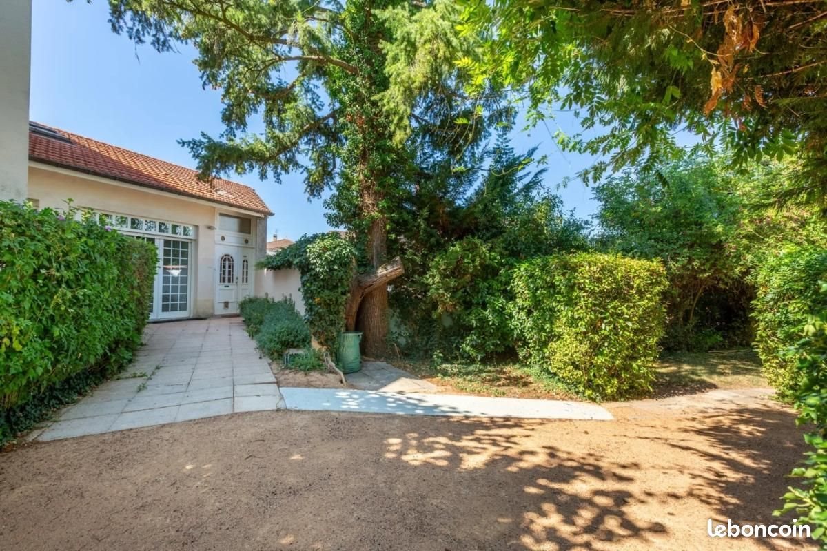 Maison à vendre, 300m², Villars-les-Dombes